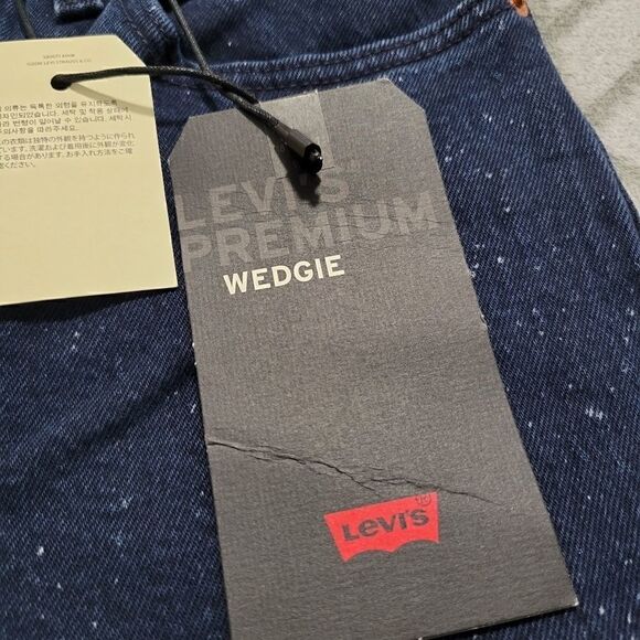 Levi's Wedgie Speckled High Rise Jeans - Picture 4 of 8